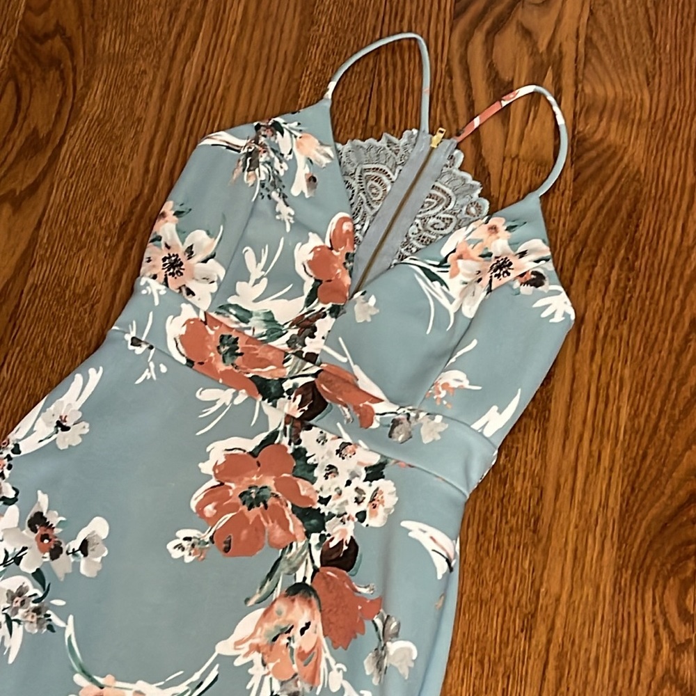 Windsor Dress - Picture 2 of 8